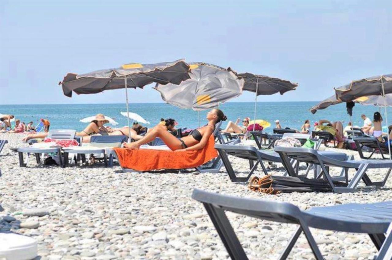 Batumi Sea Line Aparthotel Exterior foto