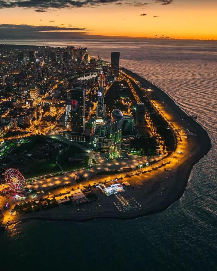 Batumi Sea Line Aparthotel Exterior foto